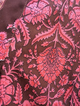 Load image into Gallery viewer, Kimono med frans - Vintage, återvunnet Sarisilke