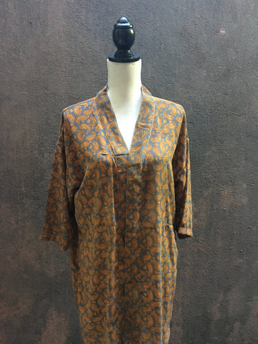 Knälång Kimono i återvunnet Sarisilke - Sissel Edelbo
