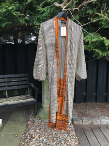 Morning Glory Kimono i återvunnet sarisilke - Sissel Edelbo